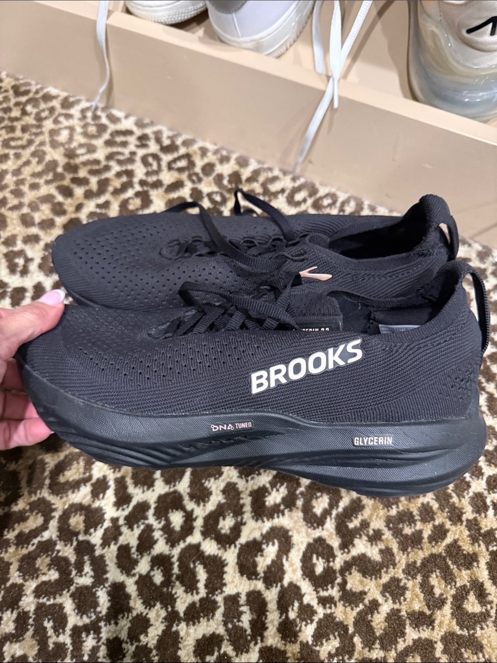 Brooks size 9 glycerin 22 stealthfit